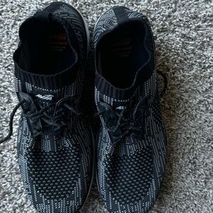 AVÍA tennis shoes for men. Never worn. Size 11.